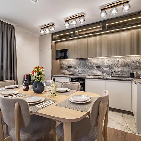 Aria Luxury Apartmet דירה
