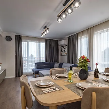 דירה Aria Luxury Apartmet וארנה